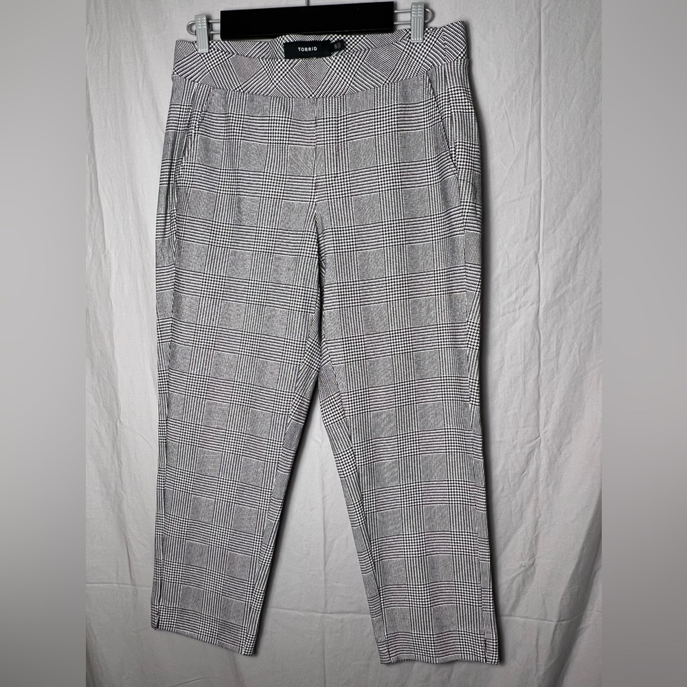 NWT TORRID RELAXED PULL ON TAPERED PANTS